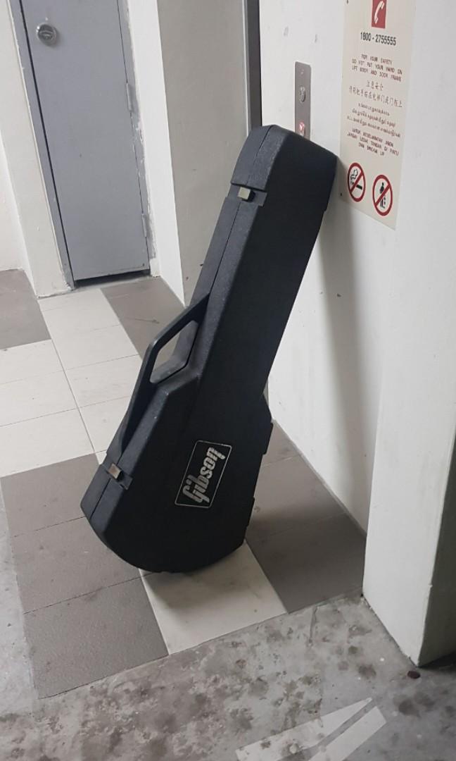 Gibson chainsaw case, Hobbies & Toys, Music & Media, Music Accessories