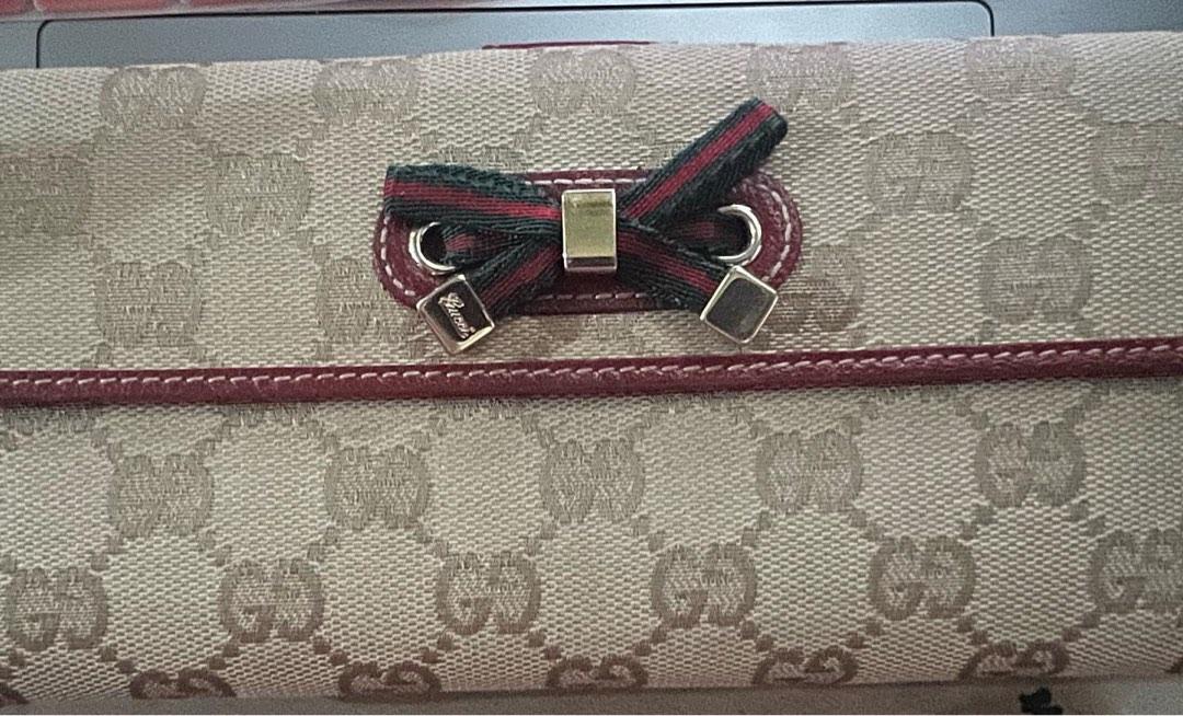 Gucci Sherry line Ribbon long wallet (Category: Luxury Bags & Wallets) located in Makati City. Submitted by damoreluxe (Listing ID 1193088217, Image 1). Description: 💯Authentic Gucci Sherry line Ribbon long wallet Almost New Rank A No inclusions Coded as shown on pic 4 Bought in Japan🇯🇵 Price is negotiable for sure buyers..