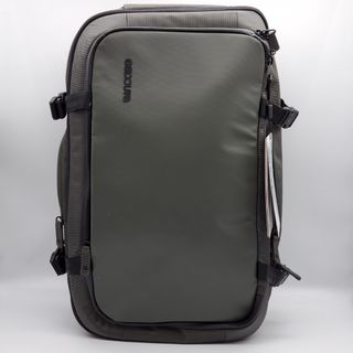 背囊🤩更多款式可到官網 Collection item 3