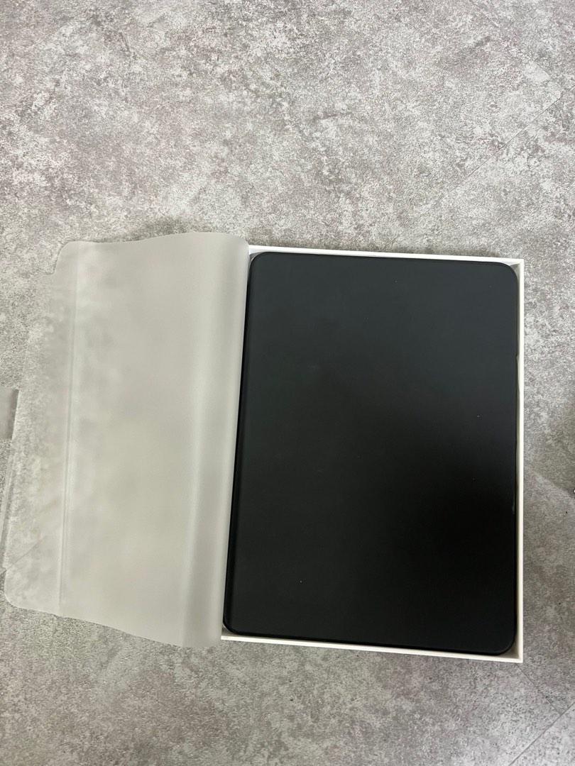 Ipad pro 11 inch smart keyboard folio, Computers & Tech, Parts