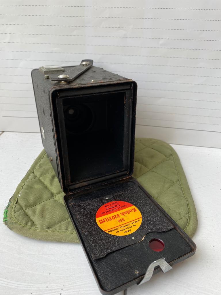 KODAK Six20 Brownie Model E Camera, Hobbies & Toys, Memorabilia