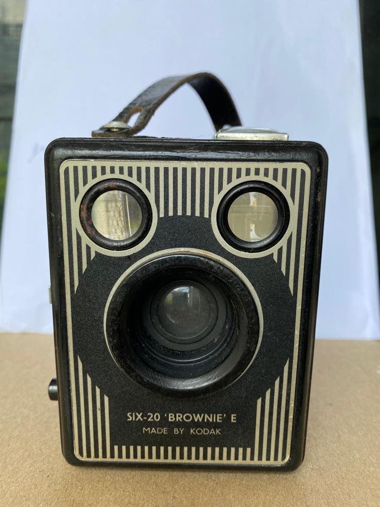KODAK Six20 Brownie Model E Camera, Hobbies & Toys, Memorabilia