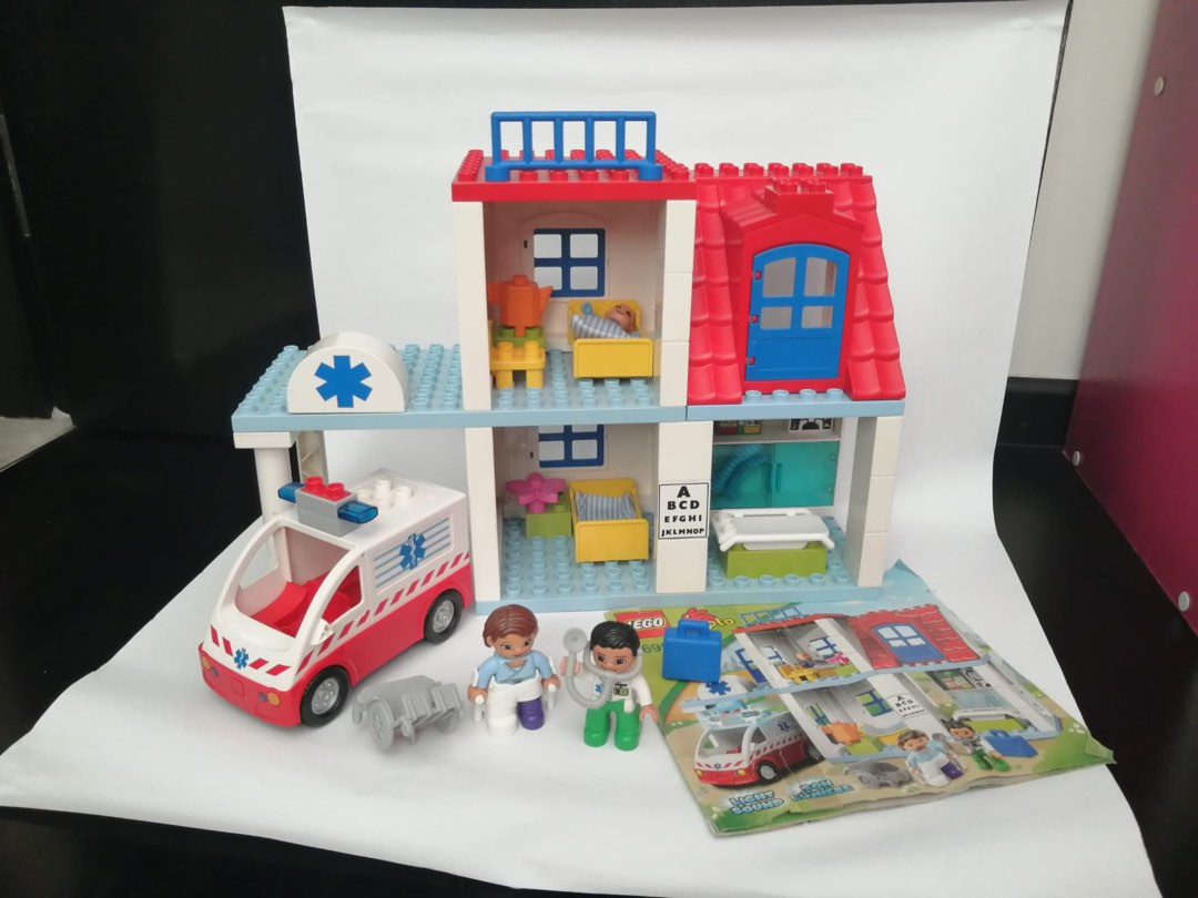 Lego 2025 doctors clinic