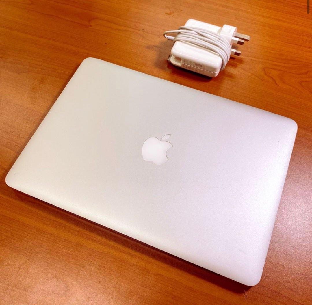 Macbook Pro Retina i5 with 8Gb ram intel iris 1536 Mb Graphic ssd microsoft office
