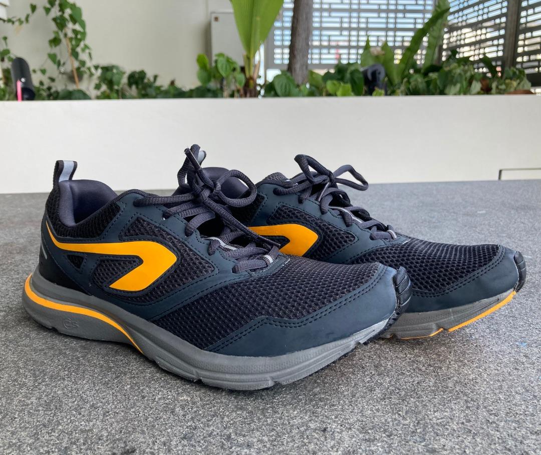 Black shoes decathlon clearance