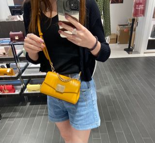 （分類：）位於 。 由 suzumeeee 提交（商品編號 1193179432，圖片 1）。簡介： 。