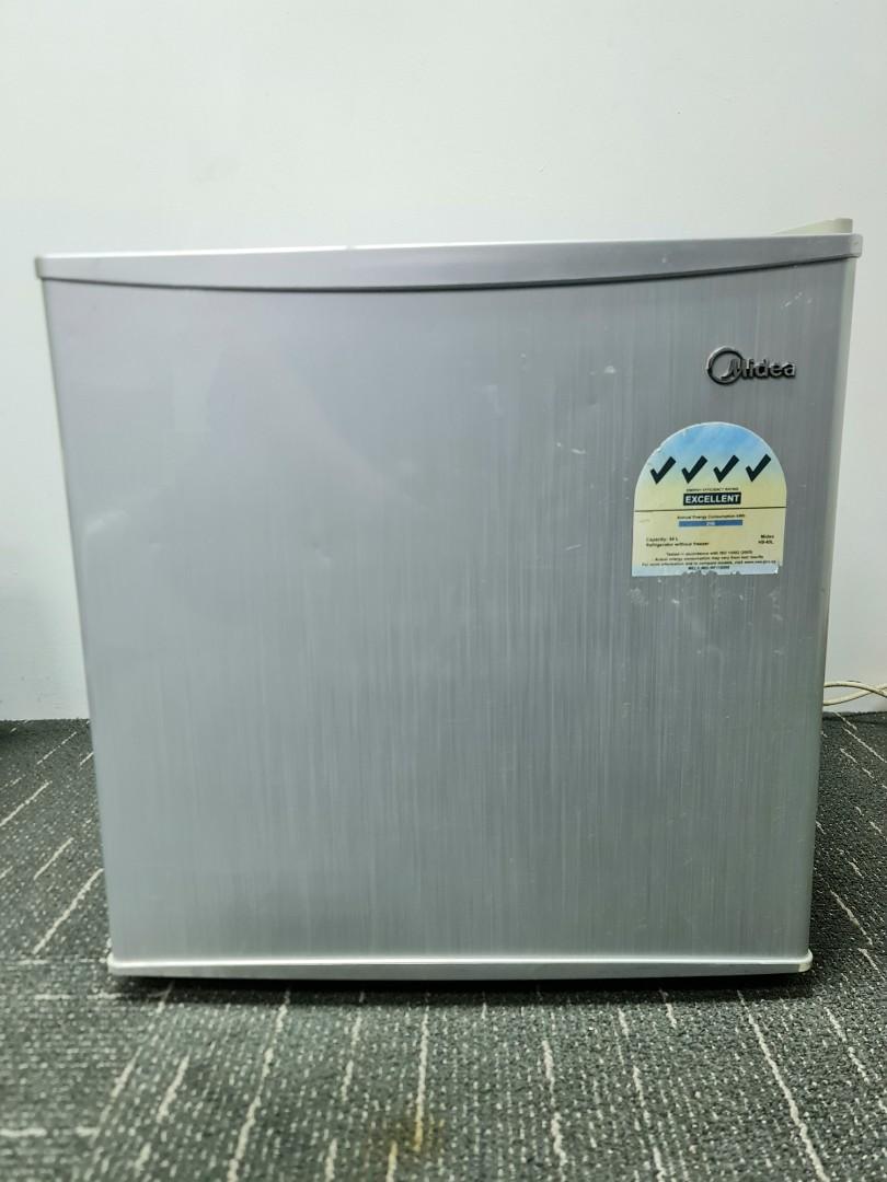 Midea Mini Fridge, Bar Fridge, HS65L, TV & Home Appliances, Kitchen