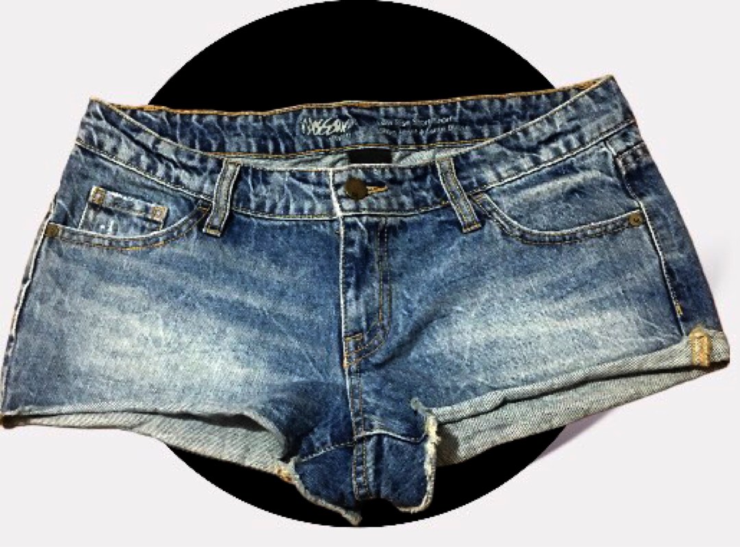 Mossimo Denim low rise short - authentic, Women's Fashion, Bottoms, Shorts  on Carousell