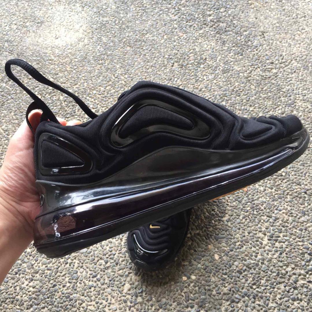 nike air max 720 black and gold
