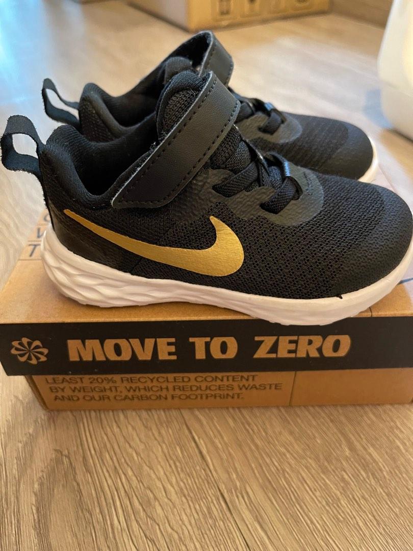 Nike Revolution Black Gold Toddlers kids Like New Babies