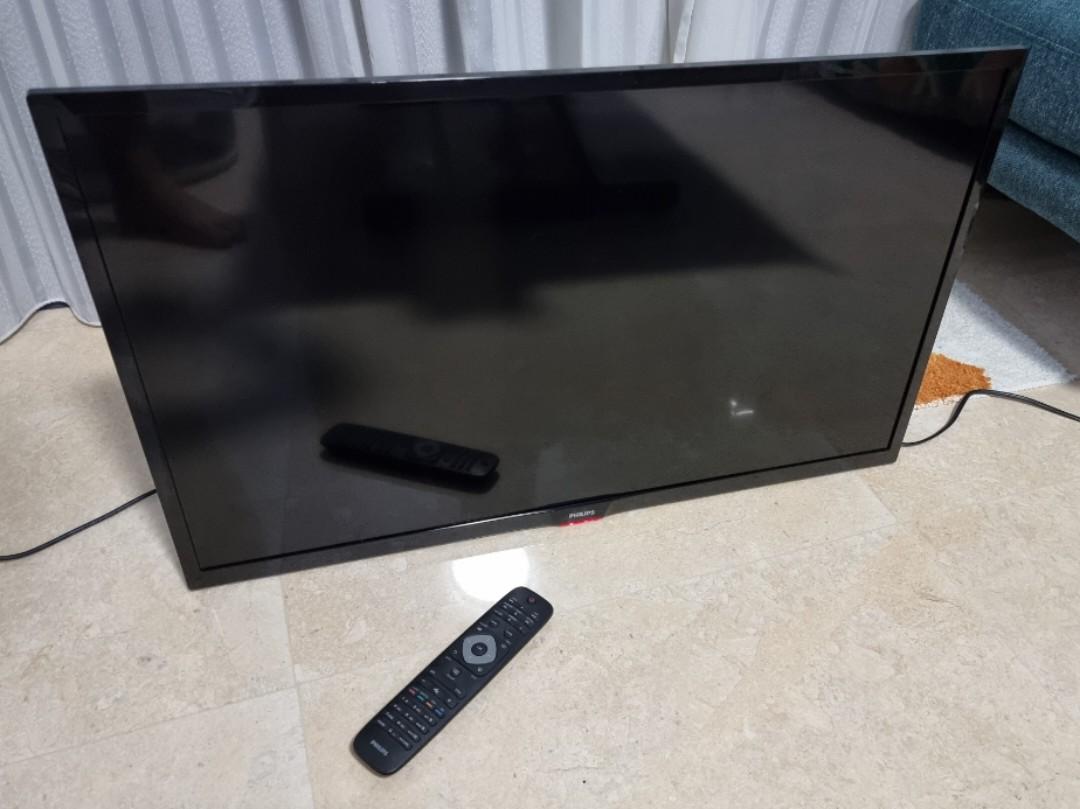 Philips 32" LED TV (NOT SMART TV), TV & Home Appliances, TV
