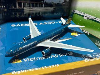 Phoenix 1:400 Vietnam Airlines A330-200