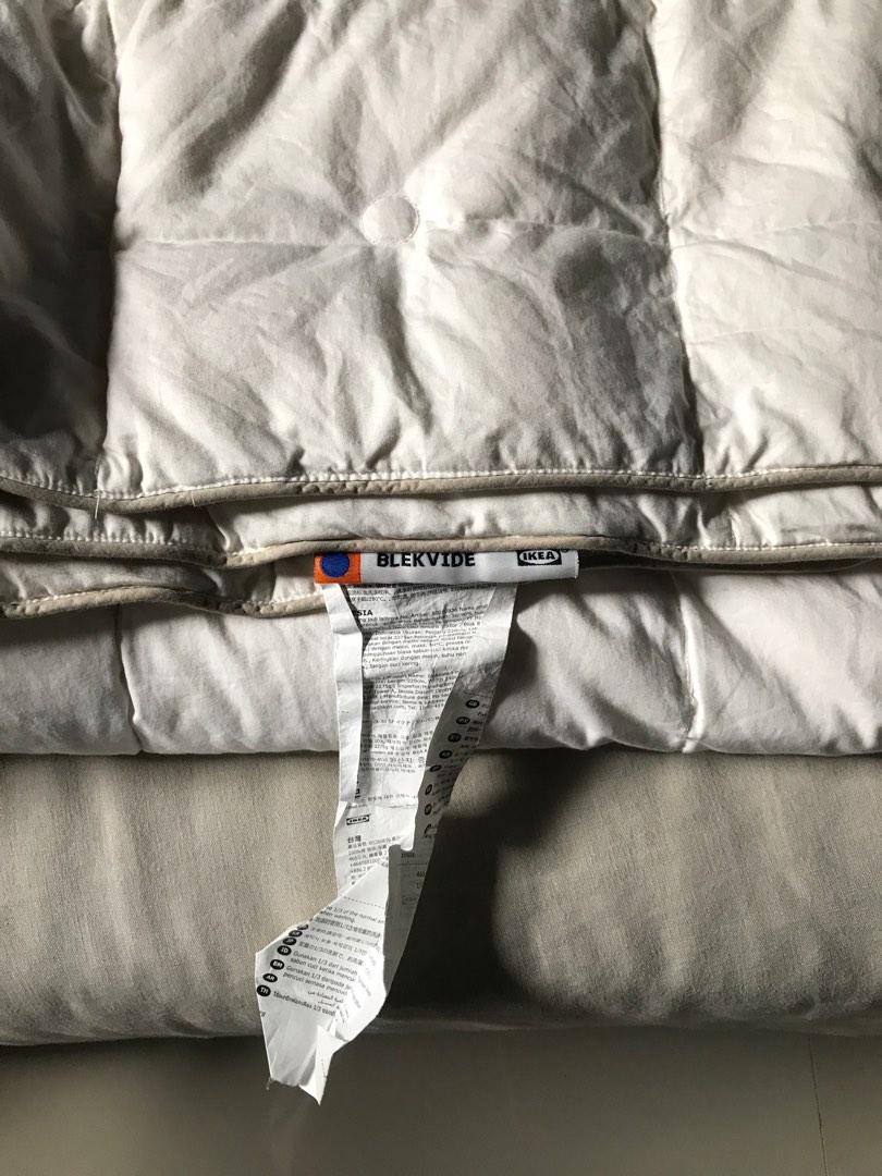 Quilt Duvet Ikea BLEKVIDE bulu angsa 240x220, Perabotan Rumah di Carousell