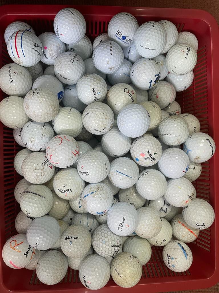 Selling Golf Ball(s), Sports Equipment, Sports & Games, Golf on Carousell