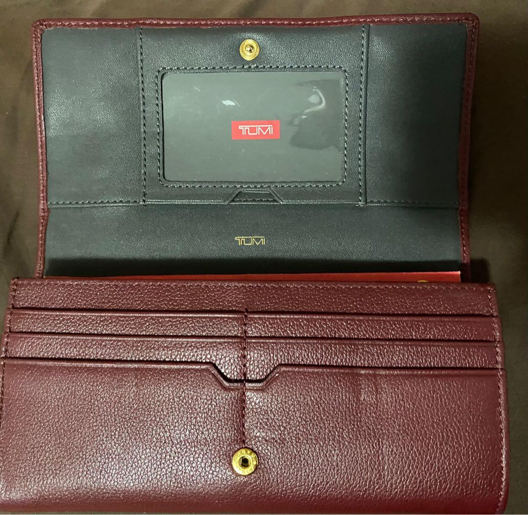 TUMI long wallet, Women's Fashion, Bags & Wallets, Wallets & Card