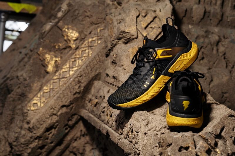 Under Armour Project Rock 5 Men's Limited Edition Black Adam Shoe, Men's  Fashion, Footwear, Casual shoes on Carousell