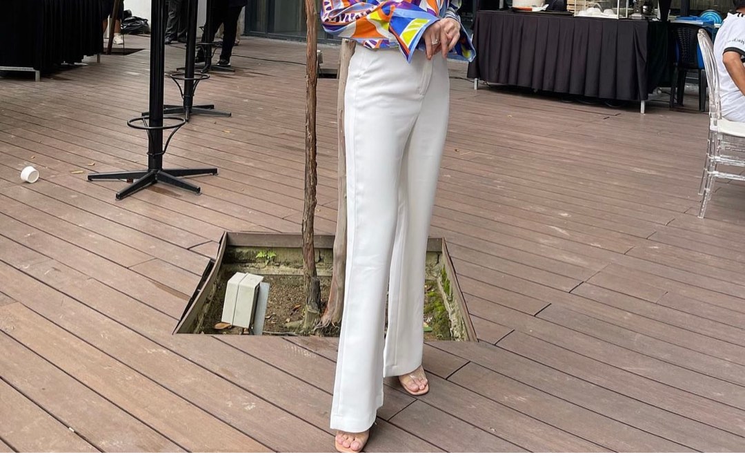 Zara White Trousers, Women's Fashion, Bottoms, Other Bottoms on Carousell