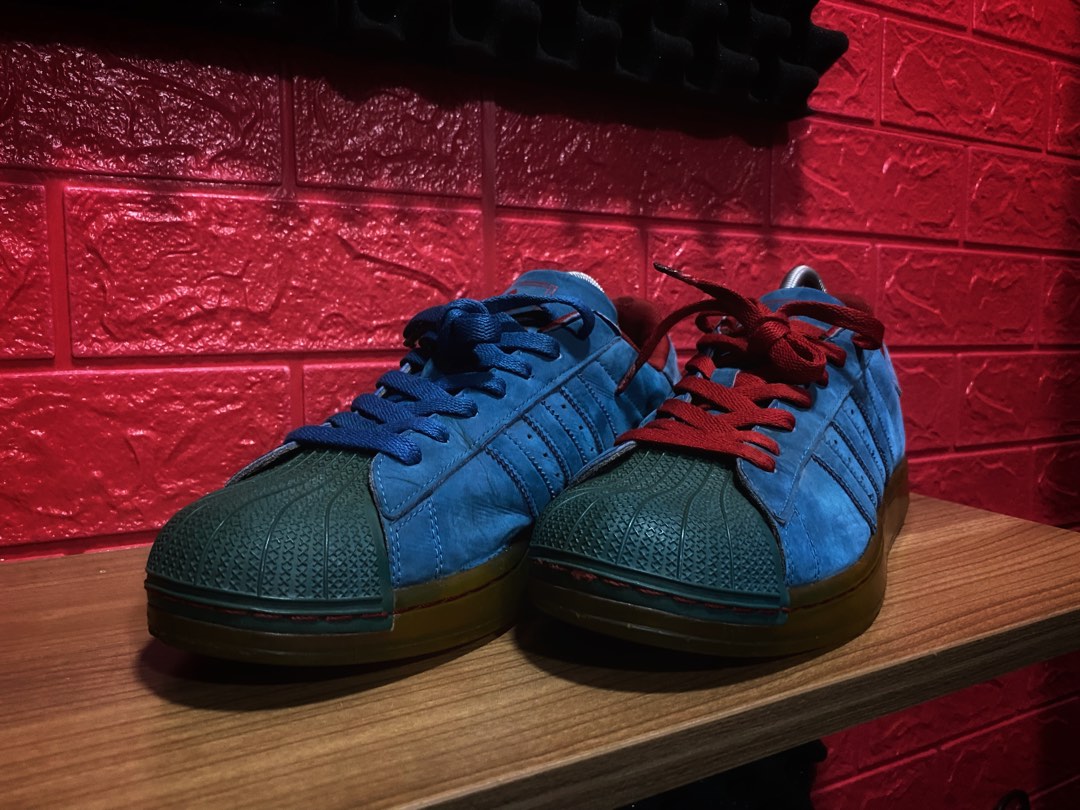 Adidas superstar hot sale blue velvet