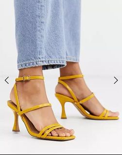 Cheap clearance yellow heels