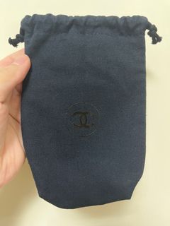 Chanel 官網布質小化妝袋64213440414466110