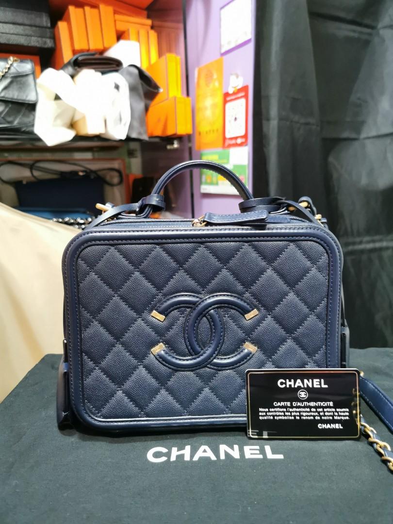 CHANEL A93343 Small Vanity Case CC Logo Blue Calfskin CC Logo Handbag with Gold Hardware 22M207U