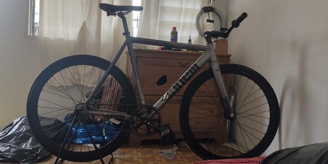Cinelli mash bolt 2.0 fullbike size 57 Sports Equipment Bicycles