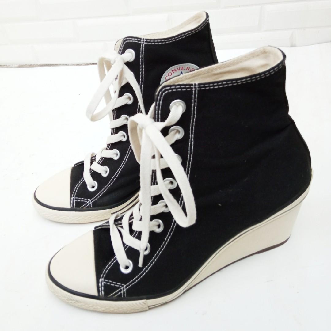 Black sales wedge converse