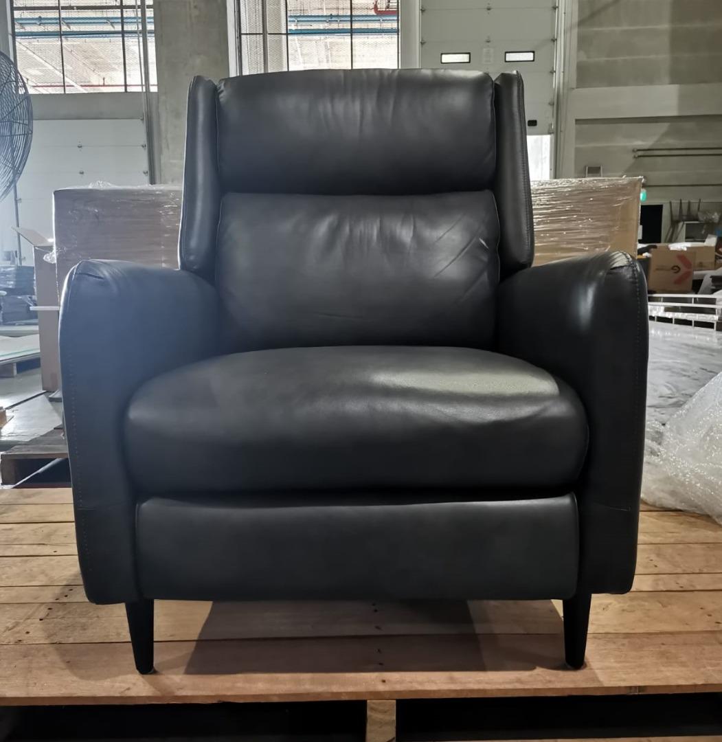 Pelle Leather Reclining Chair