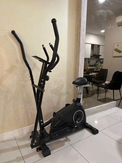 Domyos fc best sale 700 cross trainer