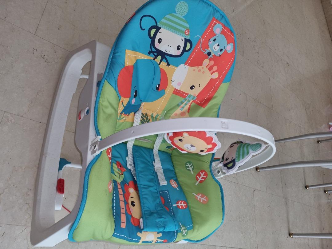 Fisher Price New born to toddler rocker with battery