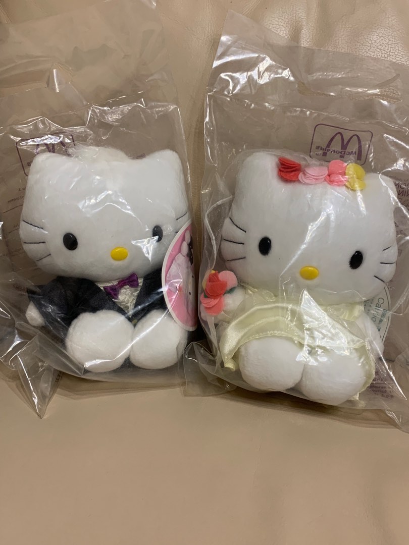 【全新|絕版】Hello Kitty 西式結婚公仔一對, 興趣及遊戲, 玩具 & 遊戲類 - Carousell
