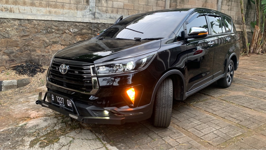 Toyota Innova Venturer 2021: Harga, Fitur, dan Pertimbangan Pembelian