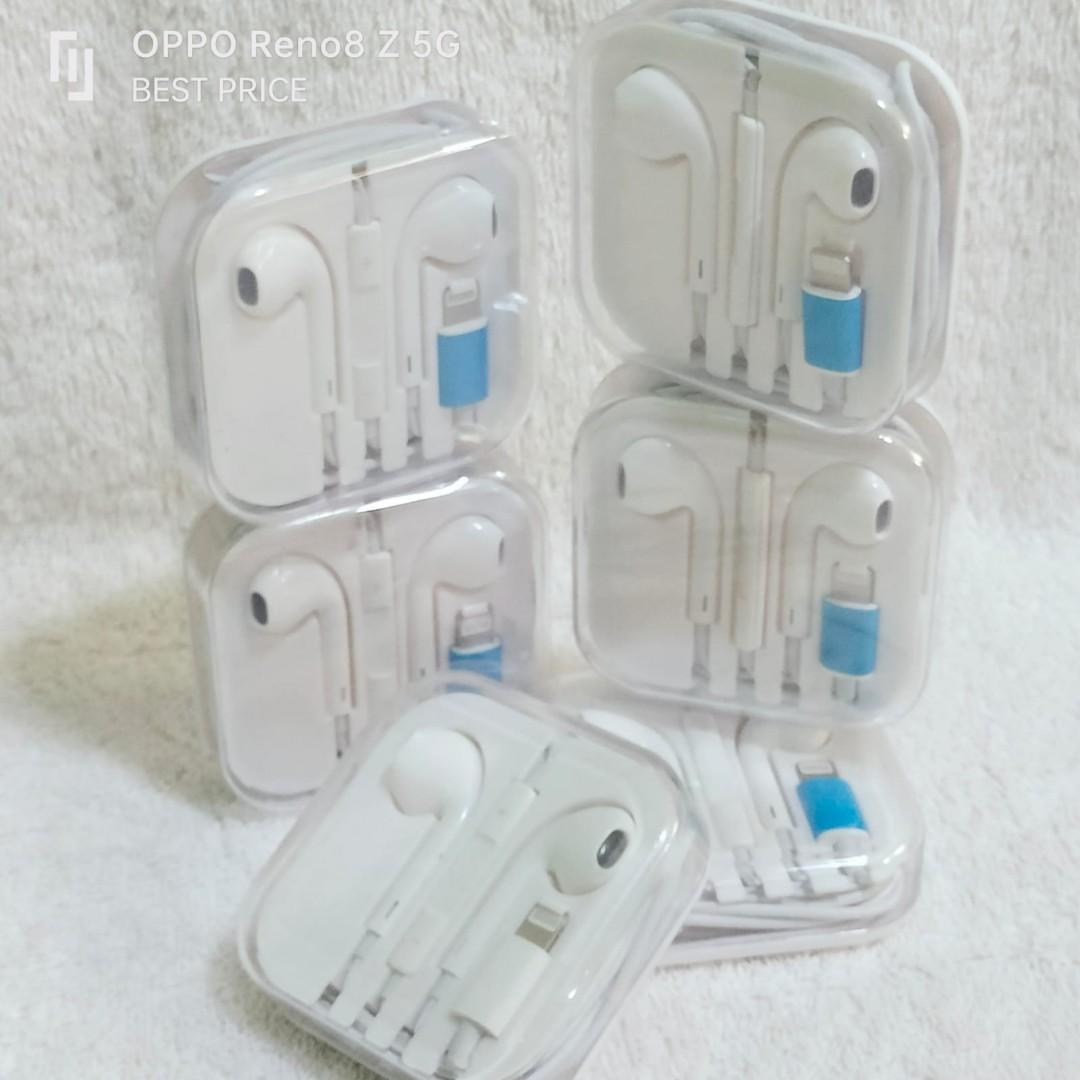 Iphone Headset (Category: Earphones) located in Paranaque City. Submitted by audioaddict0517 (Listing ID 1193329316, Image 2). Description: .