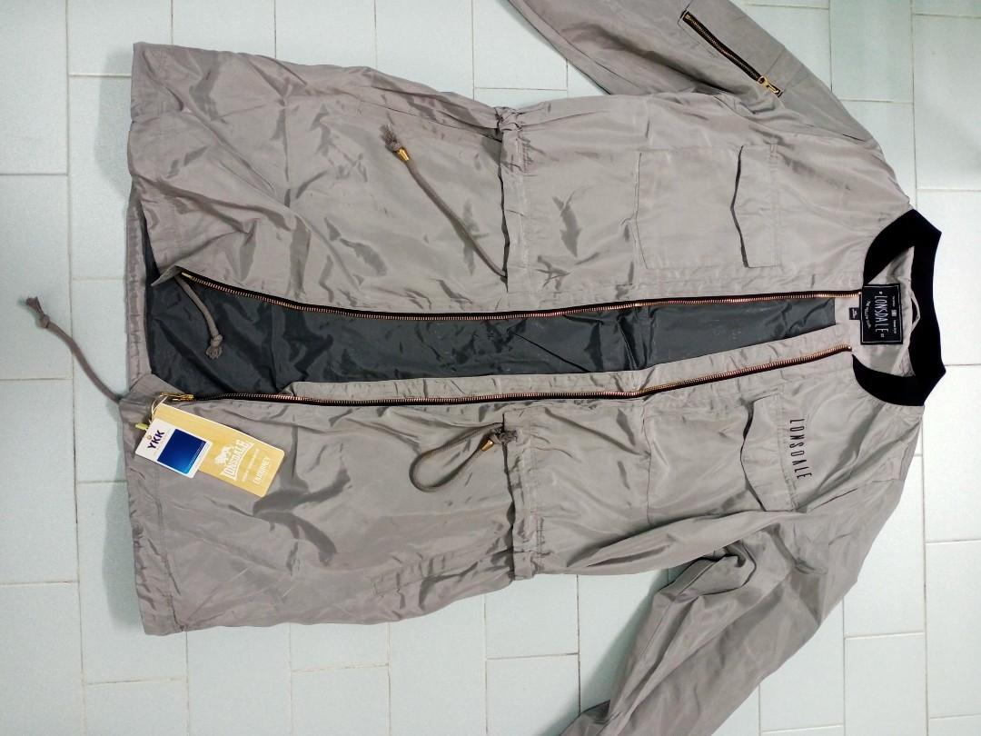 Jacket (Category: Coats, Jackets and Outerwear) located in Singapore. Submitted by mingling1830 (Listing ID 1193369298, Image 3). Description: new $22 fit Size M or L.