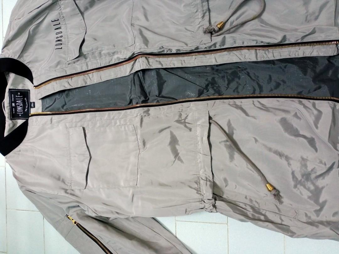 Jacket (Category: Coats, Jackets and Outerwear) located in Singapore. Submitted by mingling1830 (Listing ID 1193369298, Image 4). Description: new $22 fit Size M or L.