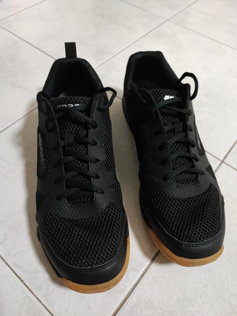 Kasut badminton apacs online