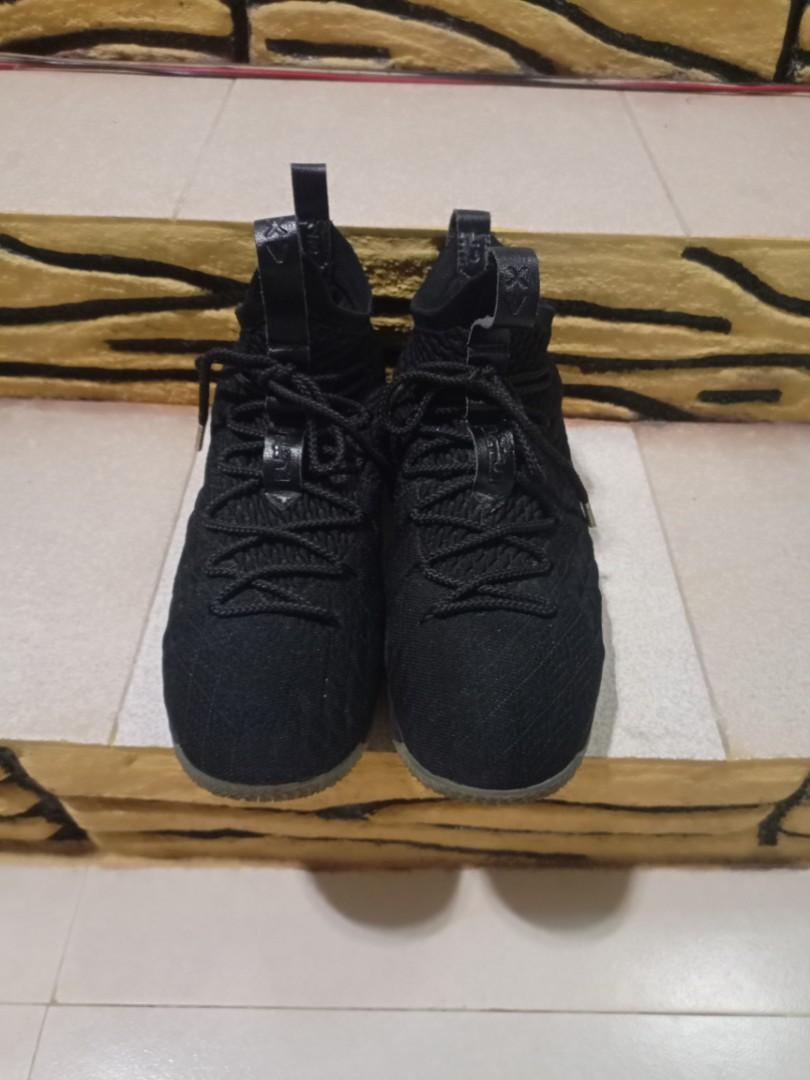 Lebron 15 online black gum