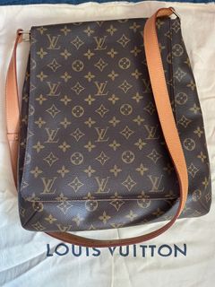 (Category: ) located in . Submitted by p1nkypie (Listing ID 1193280551, Image 1). Description: .