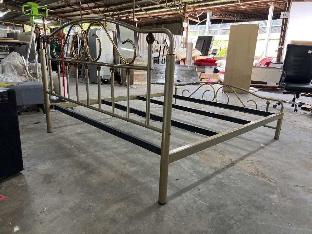 Metal King Size Bed Frame / Rangka Katil Saiz King Logam, Furniture & Home Living, Furniture
