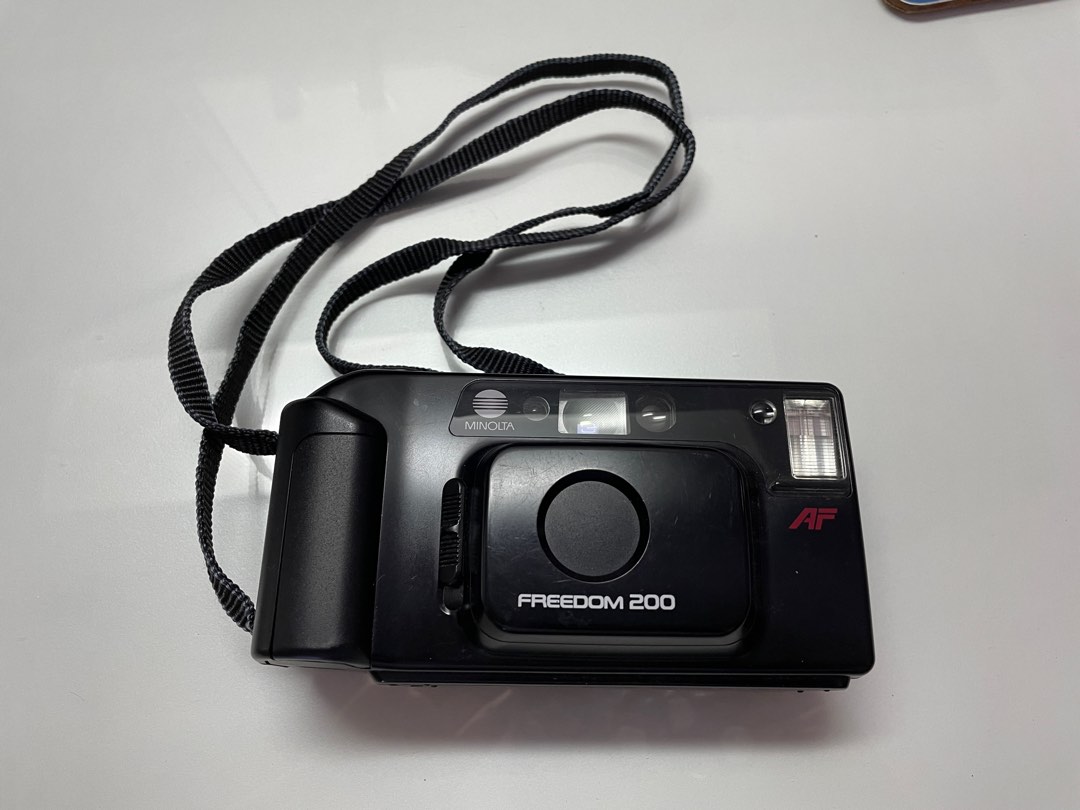 minolta freedom 200