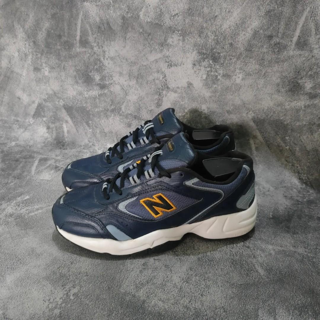 New balance 452 navy blue Fesyen Pria Sepatu Sneakers di Carousell
