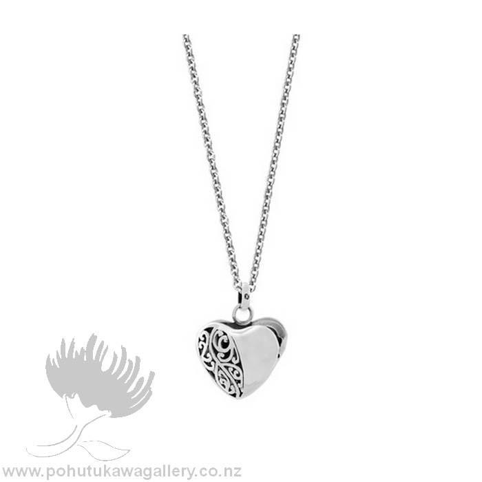 Gate of love necklace store