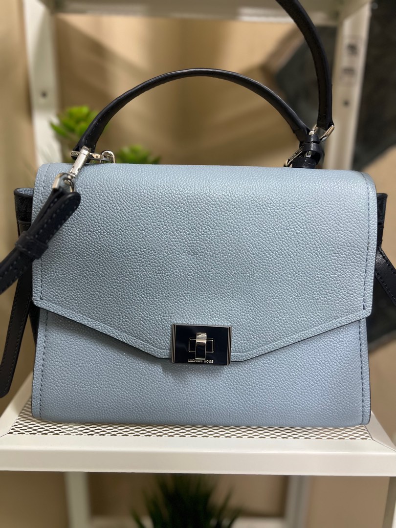 Michael kors cassie messenger sales
