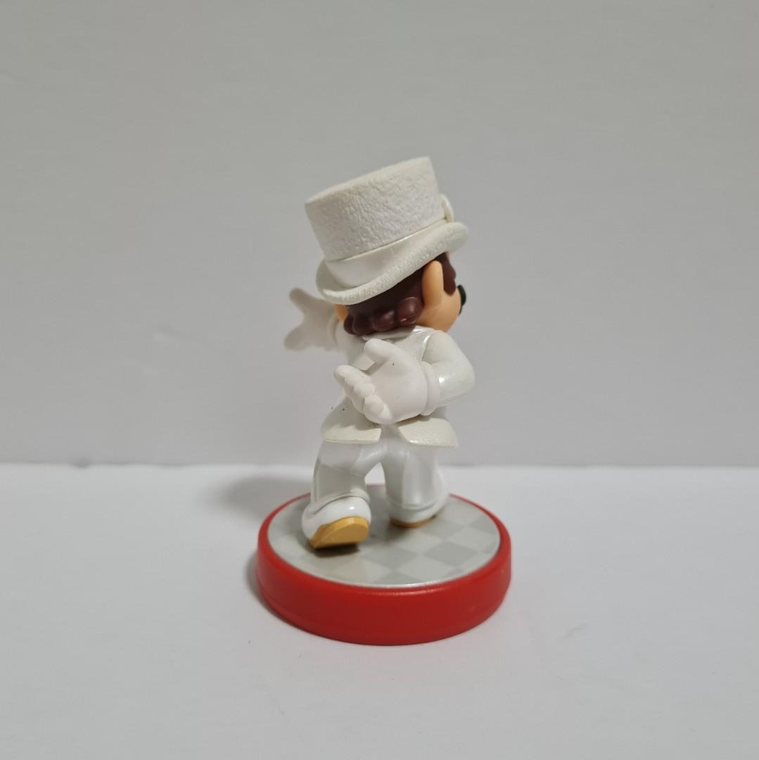 Super mario store odyssey pre owned