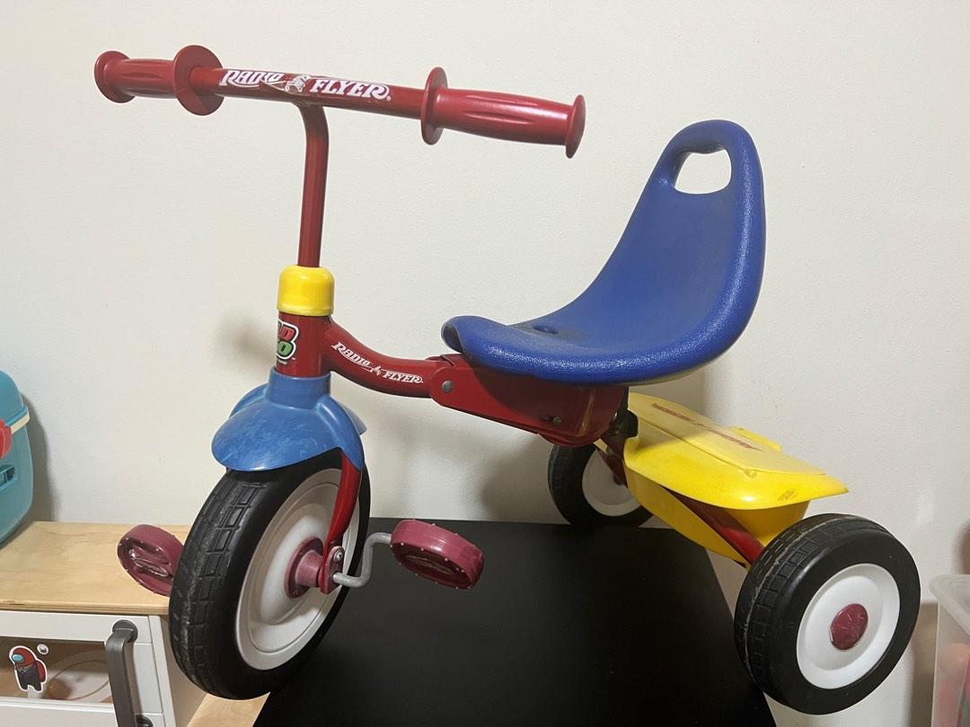 Radio flyer tricycle 2025 blue red and yellow