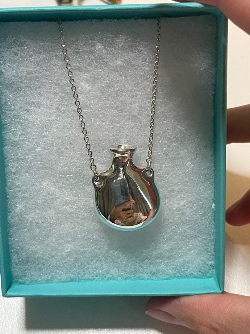 Tiffany & Co. Elsa Peretti Medium Open Bottle Pendant Necklace – Oliver  Jewellery