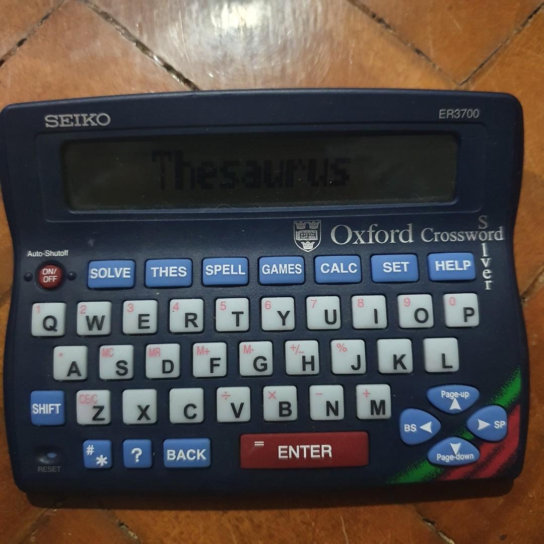 Seiko Oxford ER3700 Crossword Spell Solver Thesaurus Calculator Games