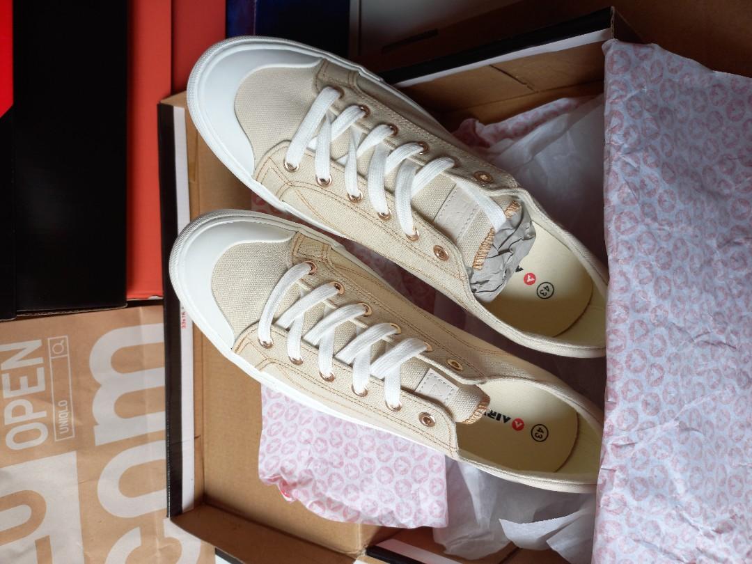 Sepatu airwalk pria, Fesyen Pria, Sepatu , Sneakers di Carousell