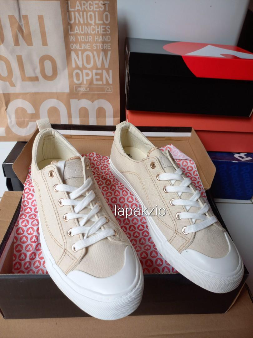 Sepatu airwalk pria, Fesyen Pria, Sepatu , Sneakers di Carousell