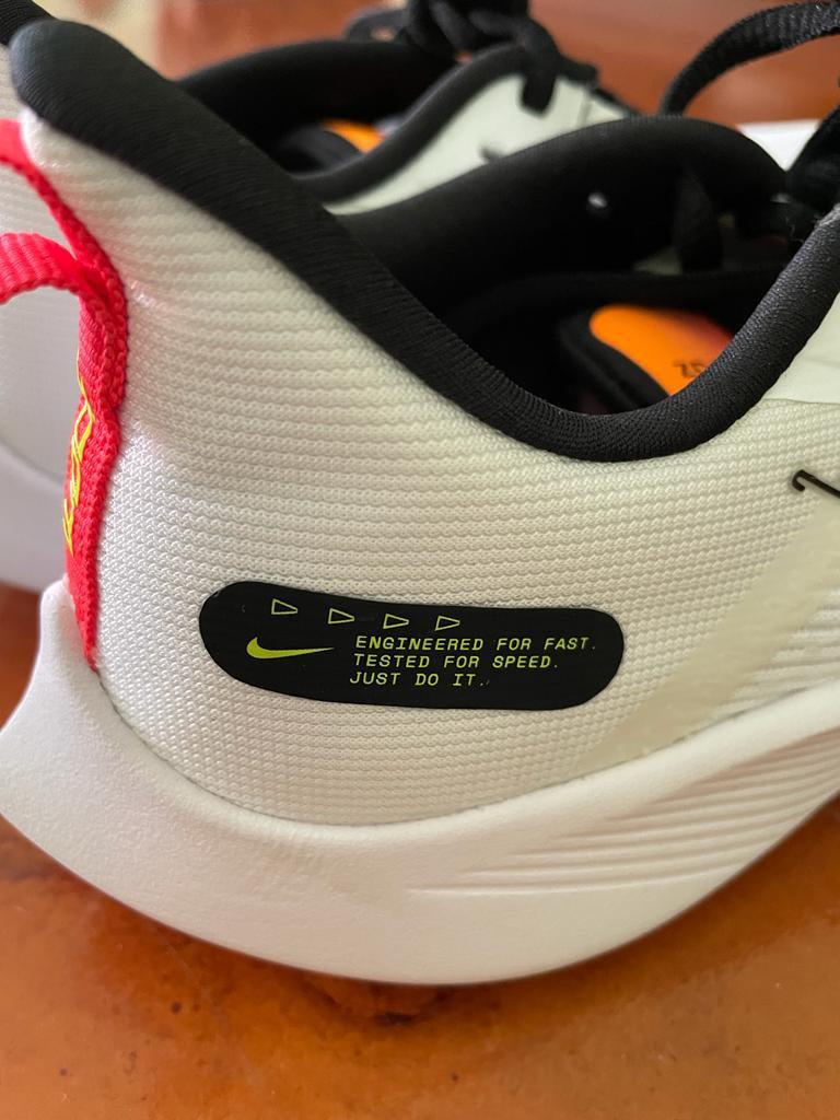 sepatu running nike zoom